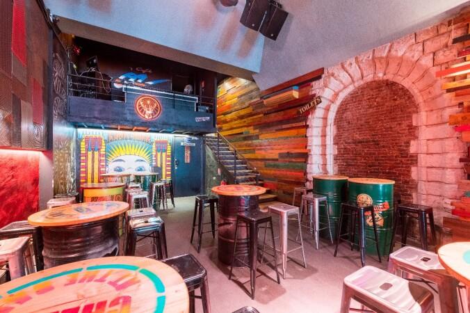 Best Sports Bars in Lille - Café Oz Lille