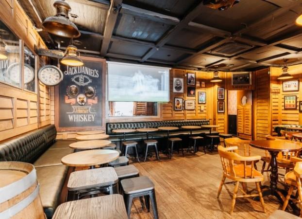 Best Sports Bars in Paris - The French Flair
