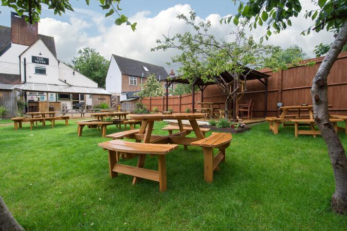 Best Sports Bars in Buckingham - Mitre