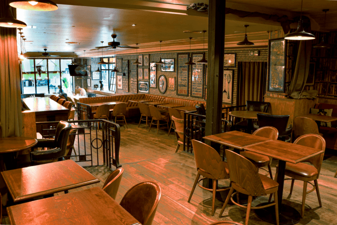 Best Sports Bars in Paris - Madeleine