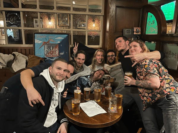 Best Sports Bars in Bordeaux - The Sherlock Holmes