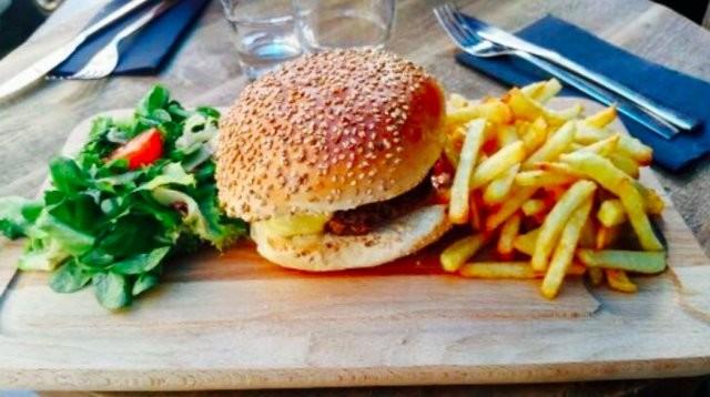 Best Sports Bars in Boulogne-Billancourt - Barthelemy