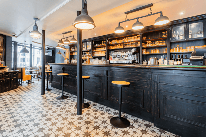 Best Sports Bars in Paris - Le Bistrot du Croissant