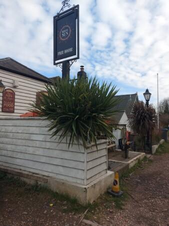 Best Sports Bars in Deal - Rising Sun