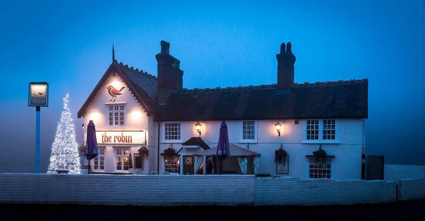 Best Sports Bars in Brentwood - Robin