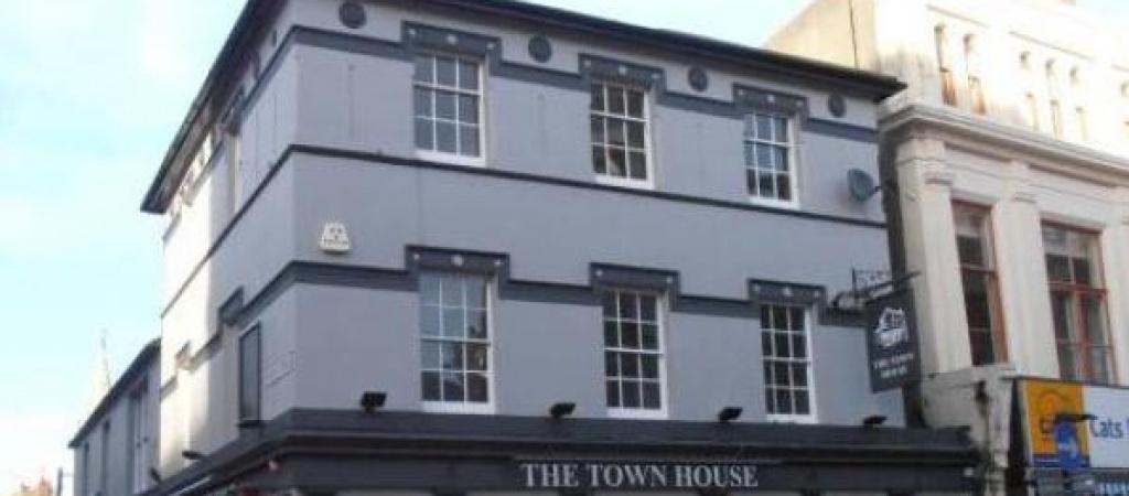Best Sports Bars in Eastbourne - Town House