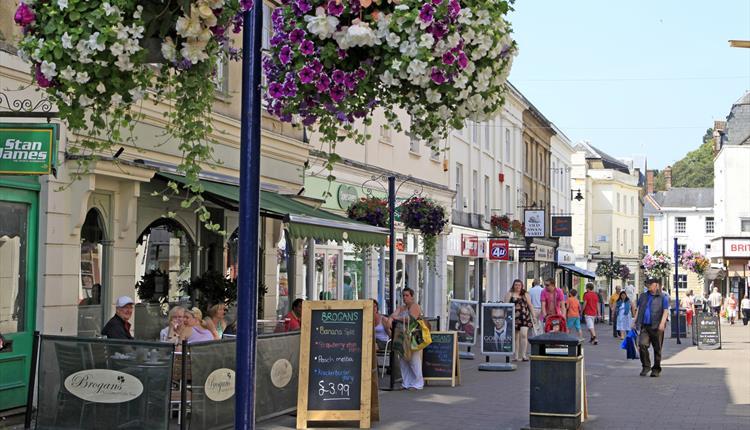 Sports bar, Sports pub, Devizes