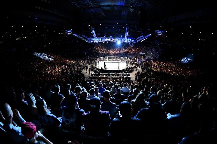 Want to watch other fighters ? All the upcoming UFC events just here ! 