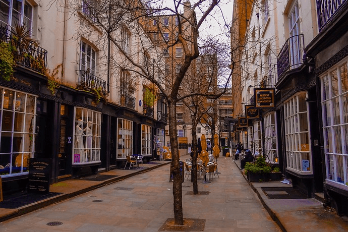 Bloomsbury offers stylish and cosy sports bars, making it an ideal choice for fans looking to watch the game in a laid-back and welcoming atmosphere.