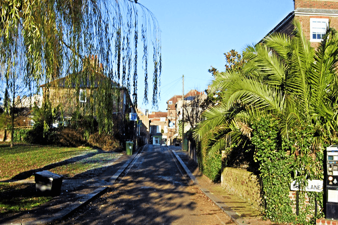 Twickenham is a hotspot for rugby fans, with sports bars that deliver an electric atmosphere and plenty of screens to catch all the action.