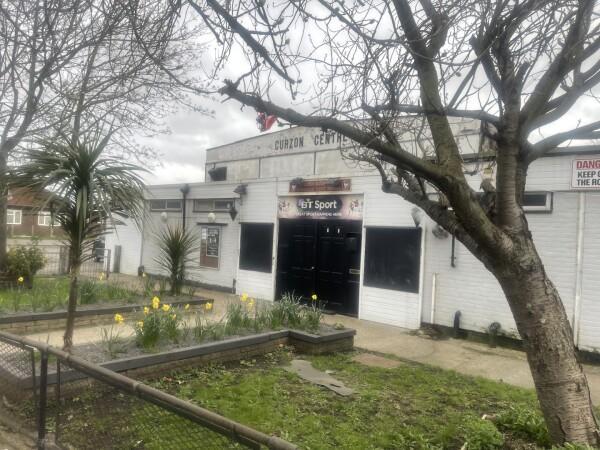 Best Sports Bars in Barking Essex - Curzon Social Club
