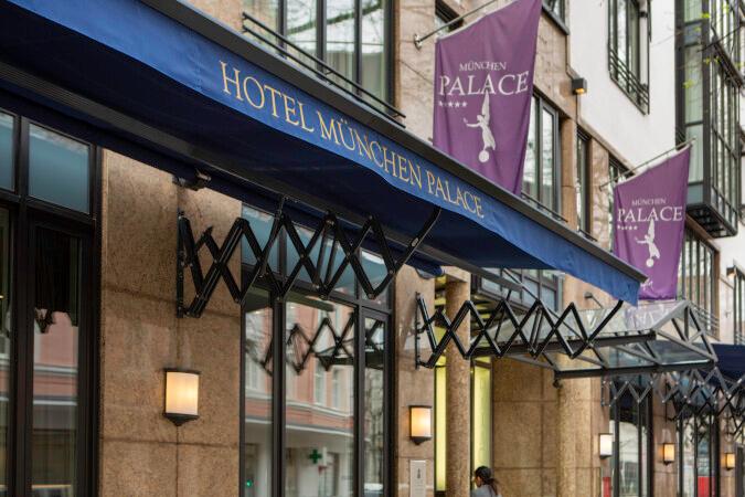 Best Sports Bars in München - Hotel München Palace