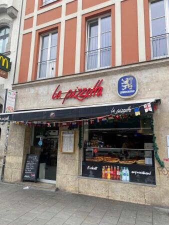 Best Sports Bars in München - La Pizzetta