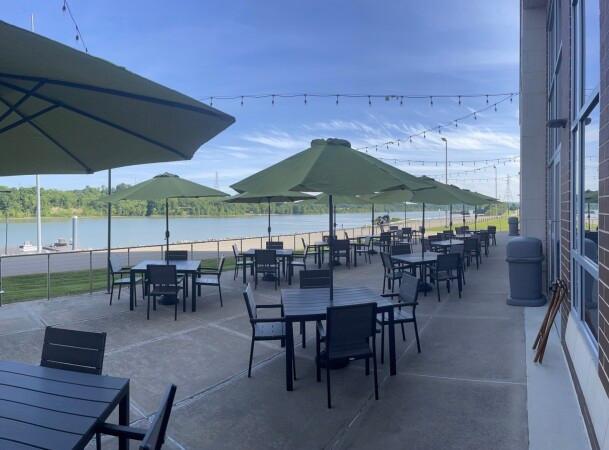 Best Sports Bars in Lawrenceburg - Barstool Sportsbook @ Hollywood Casino Lawrenceburg