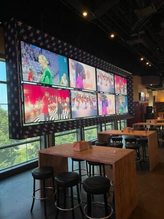 Best Sports Bars in Lawrenceburg - Barstool Sportsbook @ Hollywood Casino Lawrenceburg