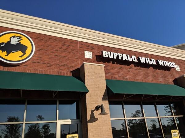 Best Sports Bars in High Point - Buffalo Wild Wings @ High Point, Nc
