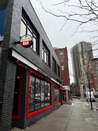 Best Sports Bars in Boston - Causeway Restaurant & Bar
