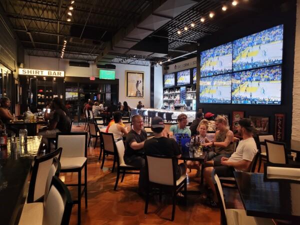 Best Sports Bars in Saint Louis - Social Bar & Grill