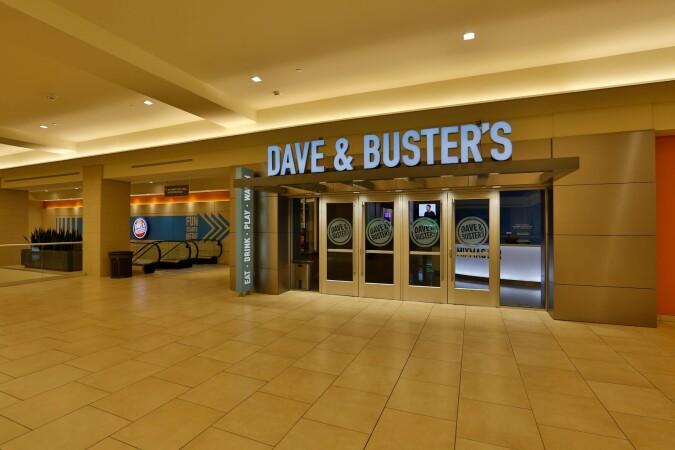 Best Sports Bars in San Antonio - Dave & Busters @ San Antonio/Rivercenter