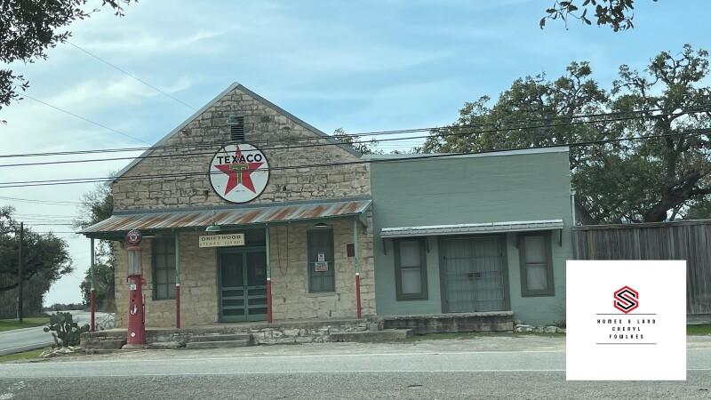 Best Sports Bars in Austin - Driftwood Downtown