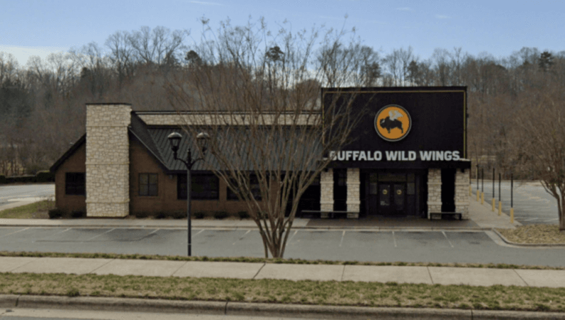 Best Sports Bars in Winston-Salem - Buffalo Wild Wings @ Winston Salem