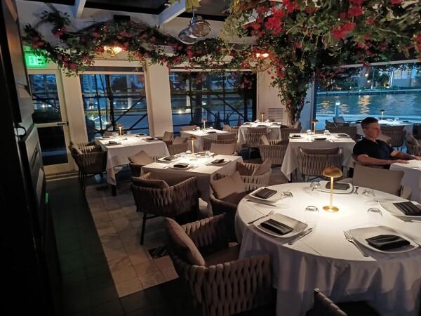 Best Sports Bars in Miami - Cantina La Veinte