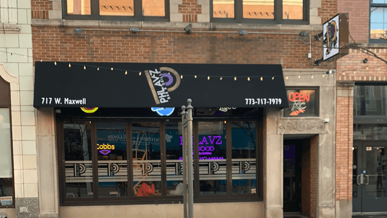 Best Sports Bars in Chicago - Phlavz Bar & Grill