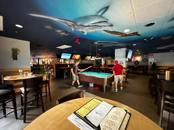 Best Sports Bars in Honolulu - Tropics Beach Hut