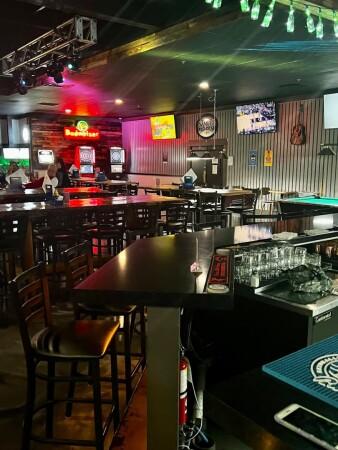 Best Sports Bars in Fort Wayne - Bobby Mcgees