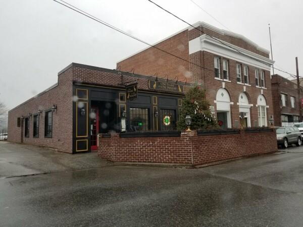 Best Sports Bars in Putnam - The Hare And The Hound