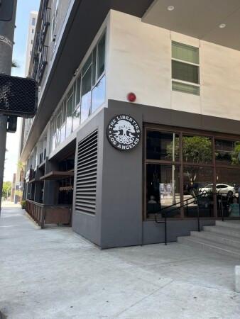 Best Sports Bars in Los Angeles - Liberties Of Dublin