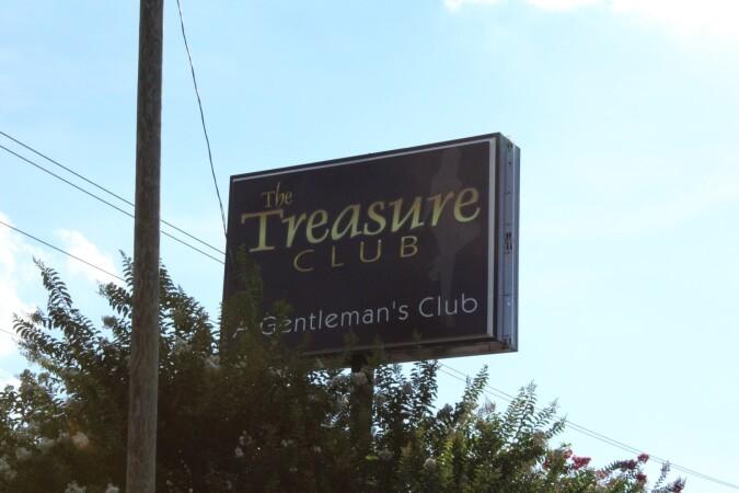 Best Sports Bars in Greensboro - Treasure Club Executive Suites
