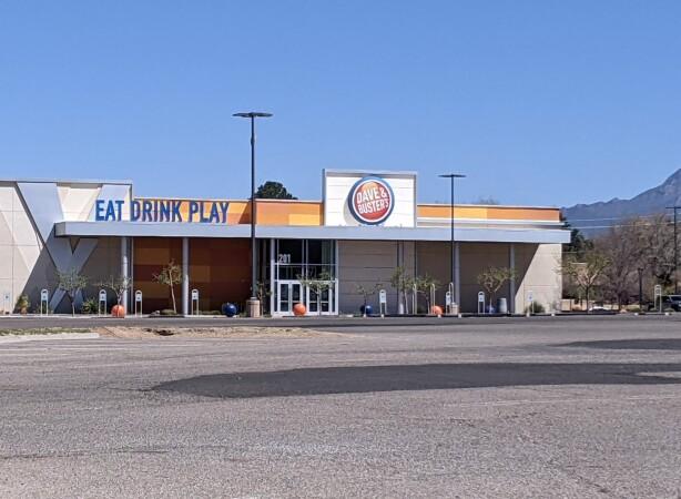 Best Sports Bars in Albuquerque - Dave & Busters @ Albuquerque