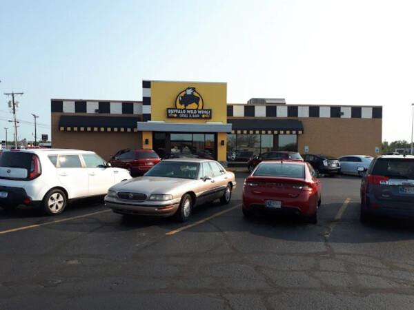 Best Sports Bars in Marion - Buffalo Wild Wings @ Marion, In