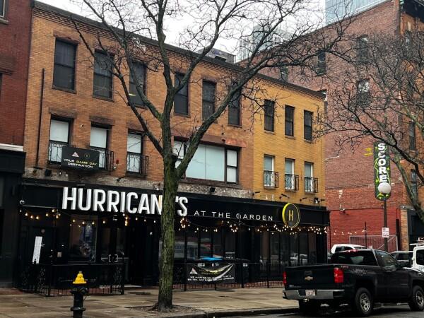 Best Sports Bars in Boston - Hurricanes At The Garden