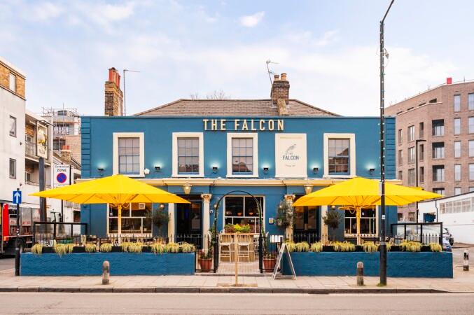 Best Sports Bars in LONDON - Falcon