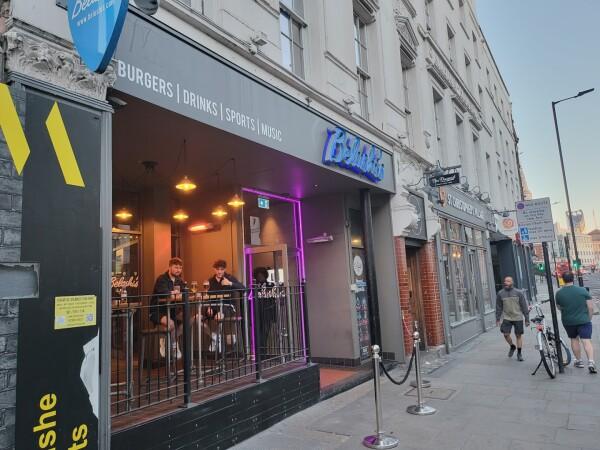 Best Sports Bars in London Bridge - Belushis and The Dugout