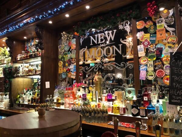 Best Sports Bars in Bank - New Moon