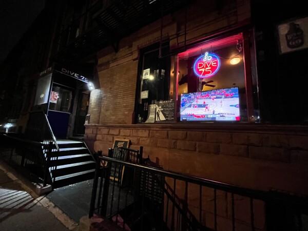 Best Sports Bars in New York - DIVE 75