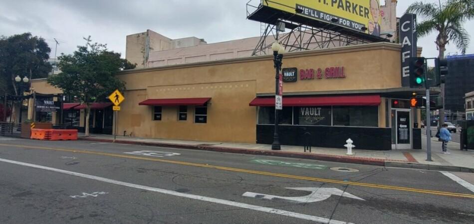 Best Sports Bars in Santa Ana - Vault Bar and Grill