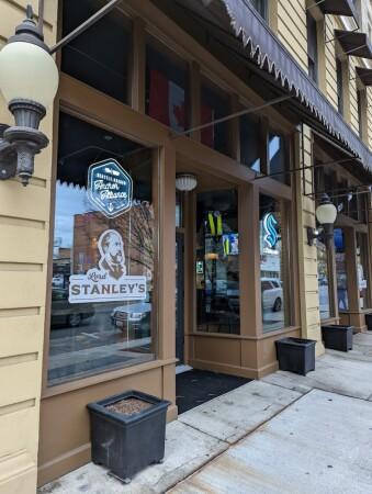 Best Sports Bars in Spokane - Lord Stanley's