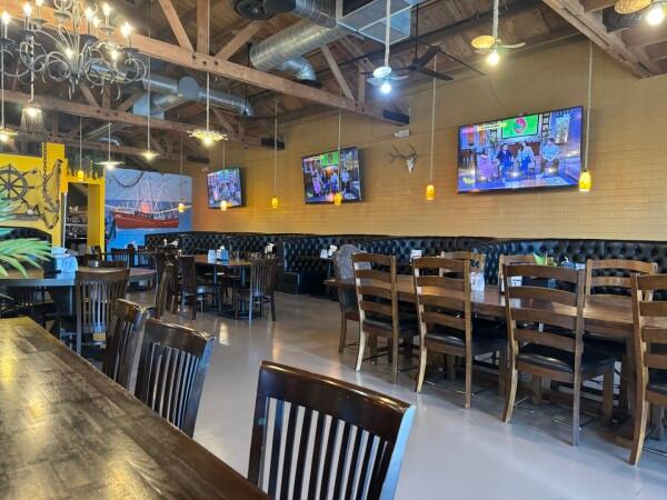 Best Sports Bars in Glendale - El Camaron Gigante Mariscos & Steakhouse