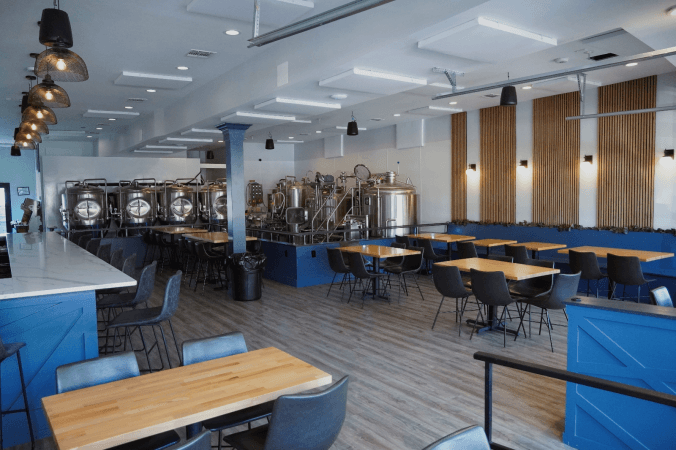 Best Sports Bars in Bellmore - Lunchbox Brewing Company