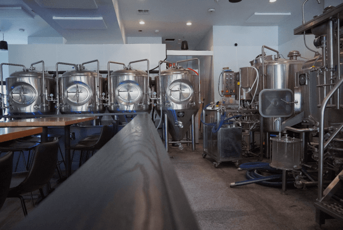 Best Sports Bars in Bellmore - Lunchbox Brewing Company