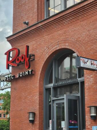 Best Sports Bars in St. Louis - Tin Roof Bar @ St. Louis