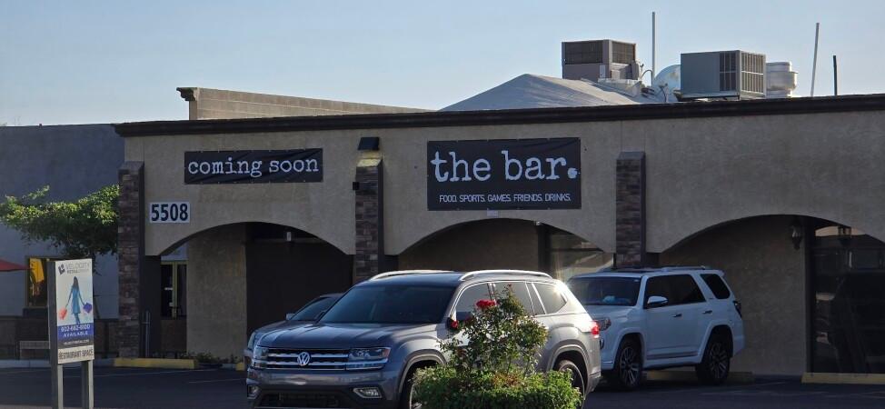 Best Sports Bars in Phoenix - The Bar Uptown