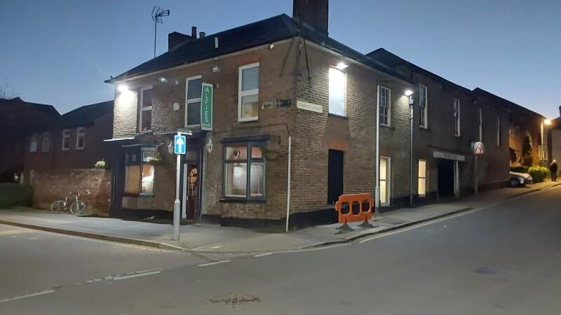Best Sports Bars in Luton - Alfies Bar