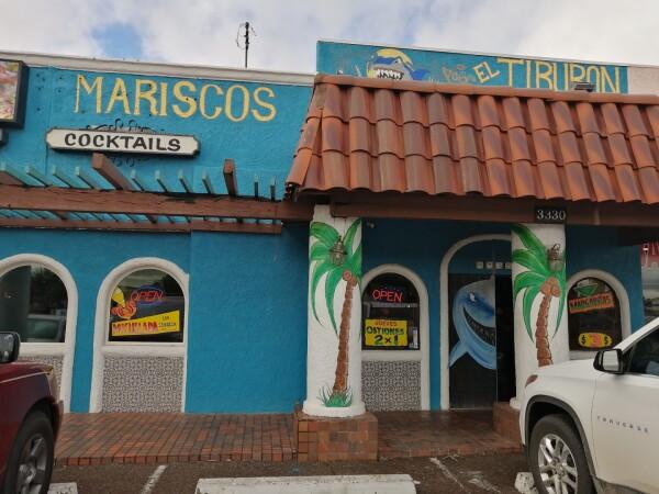 Best Sports Bars in Phoenix - Mariscos El Tiburon Seafood Restaurant
