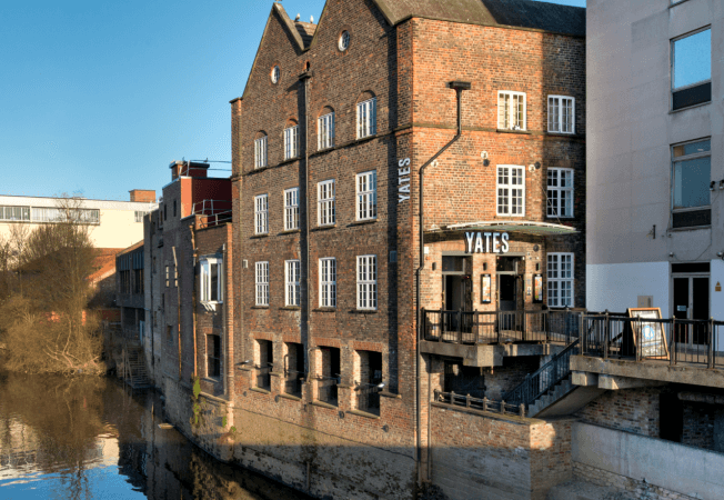 Best Sports Bars in York - Yates York