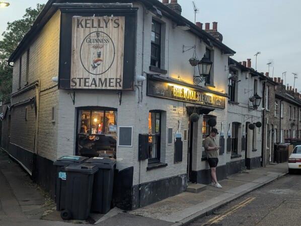 Best Sports Bars in Chelmsford - Royal Steamer